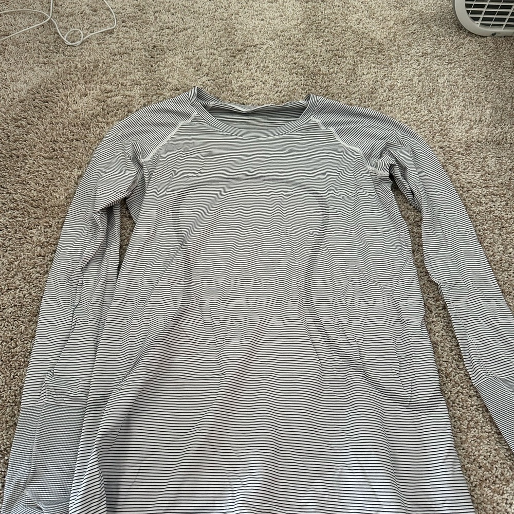 lululemon athletica Gray Long Sleeve Top